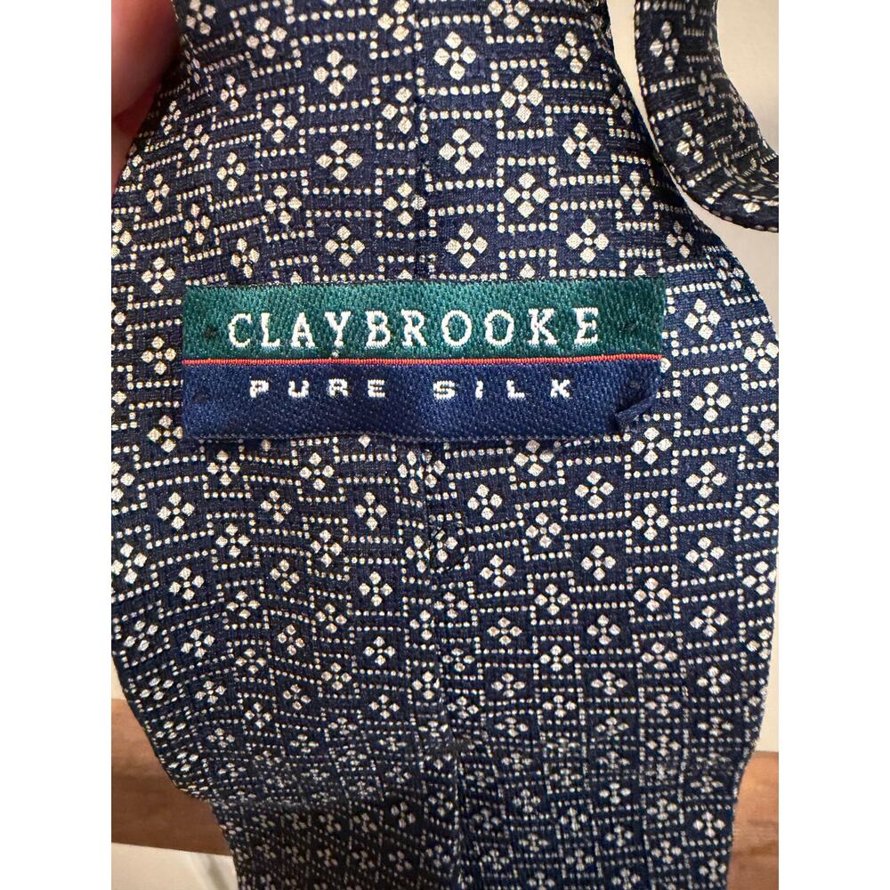 Vintage Claybrooke silk Necktie-Navy with gray geometric pattern - Picture 3 of 4